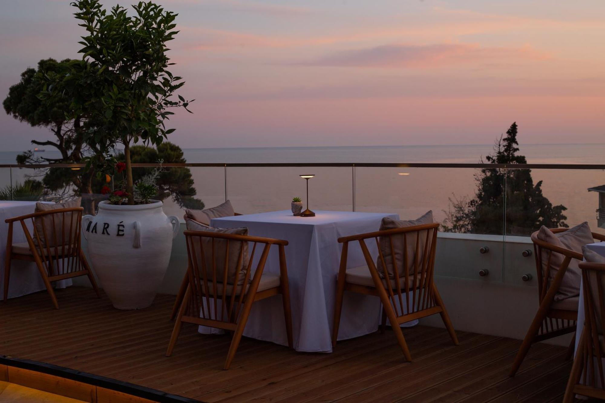 White Hill Hotel, Spa & Conferences Durres Exterior photo